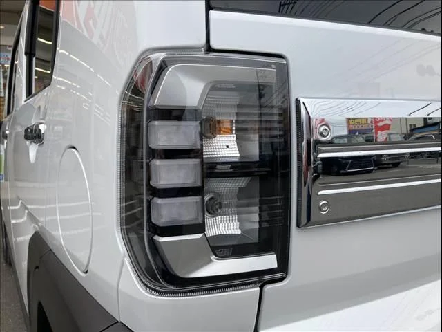 0551871A20251010D00246