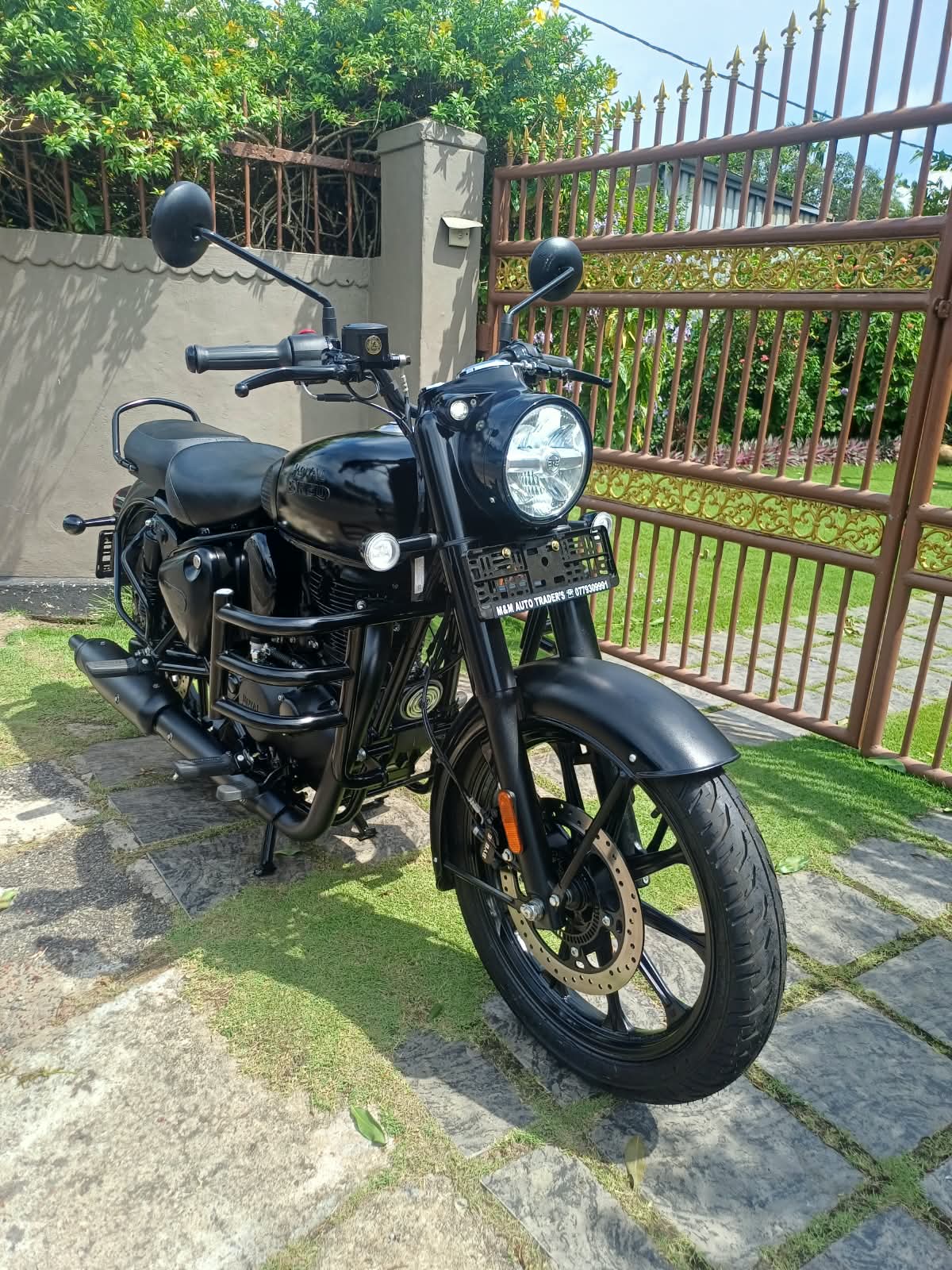 Royal Enfield Classic 350 CC Black – 2026